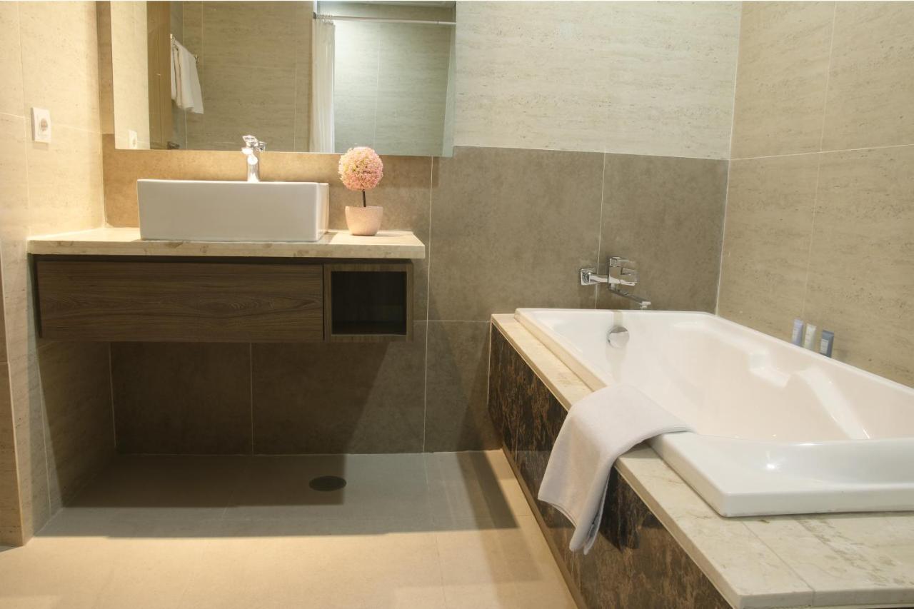 Graha Makara Suite Hotel & Residence 시카랑 외부 사진